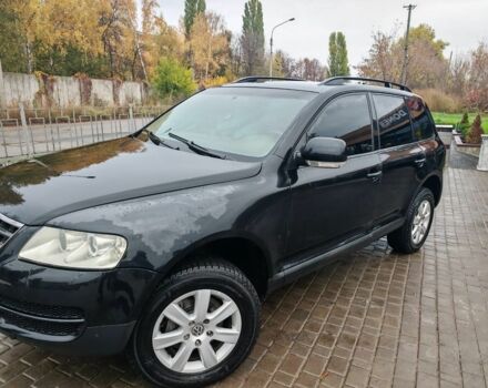 Черный Фольксваген Туарег, объемом двигателя 3 л и пробегом 397 тыс. км за 7700 $, фото 2 на Automoto.ua