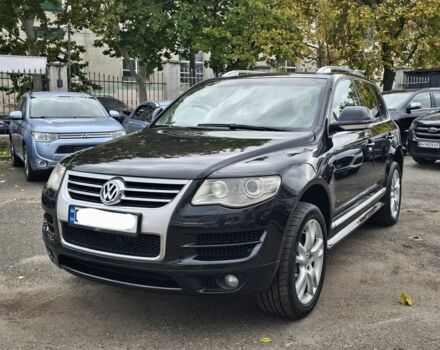 Черный Фольксваген Туарег, объемом двигателя 3.6 л и пробегом 250 тыс. км за 10700 $, фото 1 на Automoto.ua