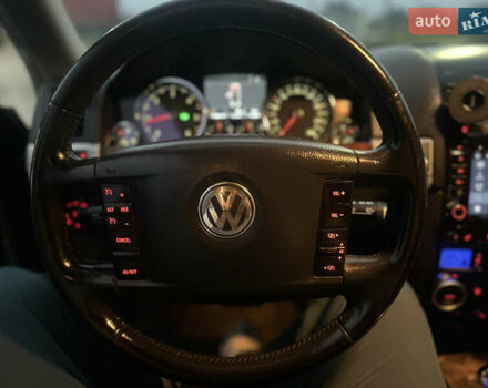 Черный Фольксваген Туарег, объемом двигателя 2.97 л и пробегом 159 тыс. км за 13800 $, фото 18 на Automoto.ua