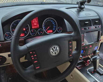 Чорний Фольксваген Туарег, об'ємом двигуна 2.5 л та пробігом 308 тис. км за 10000 $, фото 10 на Automoto.ua