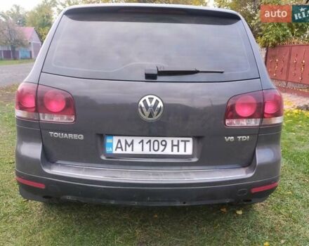 Черный Фольксваген Туарег, объемом двигателя 3 л и пробегом 300 тыс. км за 9300 $, фото 7 на Automoto.ua