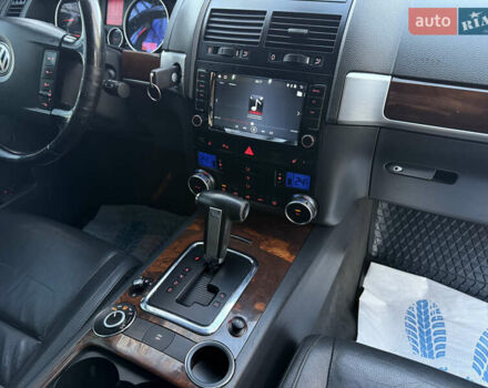 Черный Фольксваген Туарег, объемом двигателя 3 л и пробегом 314 тыс. км за 10500 $, фото 35 на Automoto.ua