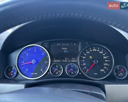 Чорний Фольксваген Туарег, об'ємом двигуна 3 л та пробігом 340 тис. км за 10900 $, фото 49 на Automoto.ua