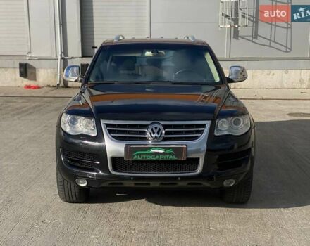 Черный Фольксваген Туарег, объемом двигателя 2.46 л и пробегом 296 тыс. км за 10290 $, фото 4 на Automoto.ua