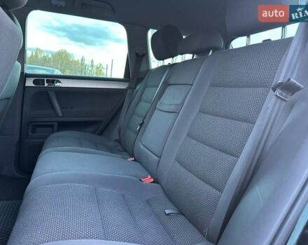 Чорний Фольксваген Туарег, об'ємом двигуна 3 л та пробігом 340 тис. км за 10900 $, фото 34 на Automoto.ua