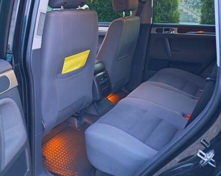 Чорний Фольксваген Туарег, об'ємом двигуна 2.5 л та пробігом 240 тис. км за 12200 $, фото 5 на Automoto.ua