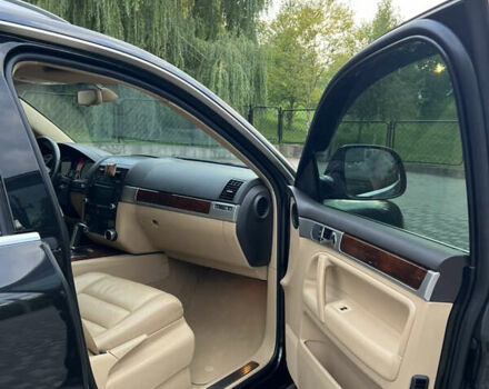 Черный Фольксваген Туарег, объемом двигателя 3 л и пробегом 235 тыс. км за 13500 $, фото 33 на Automoto.ua