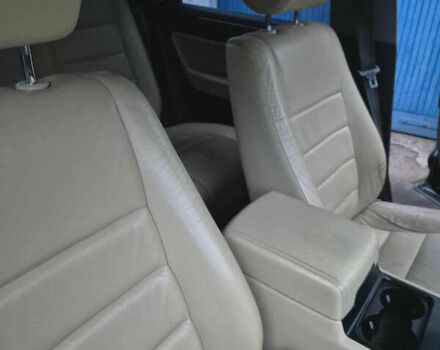 Чорний Фольксваген Туарег, об'ємом двигуна 2.5 л та пробігом 308 тис. км за 10000 $, фото 5 на Automoto.ua