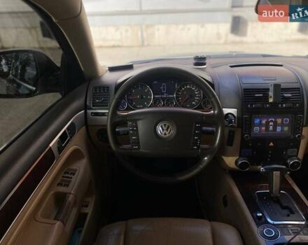 Черный Фольксваген Туарег, объемом двигателя 2.46 л и пробегом 296 тыс. км за 10290 $, фото 19 на Automoto.ua