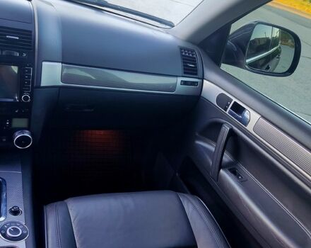 Чорний Фольксваген Туарег, об'ємом двигуна 3 л та пробігом 297 тис. км за 11777 $, фото 8 на Automoto.ua