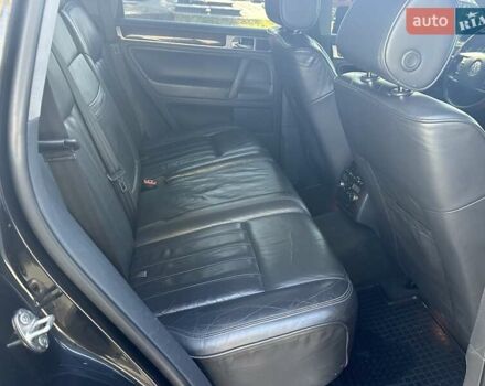 Черный Фольксваген Туарег, объемом двигателя 4.2 л и пробегом 286 тыс. км за 8999 $, фото 41 на Automoto.ua