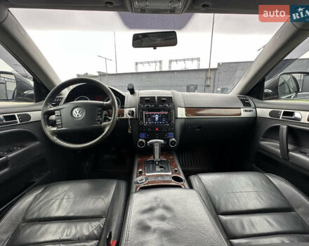 Черный Фольксваген Туарег, объемом двигателя 3 л и пробегом 270 тыс. км за 10500 $, фото 26 на Automoto.ua