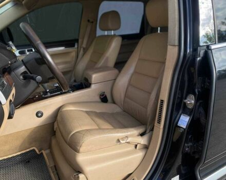 Чорний Фольксваген Туарег, об'ємом двигуна 2.5 л та пробігом 296 тис. км за 10290 $, фото 8 на Automoto.ua