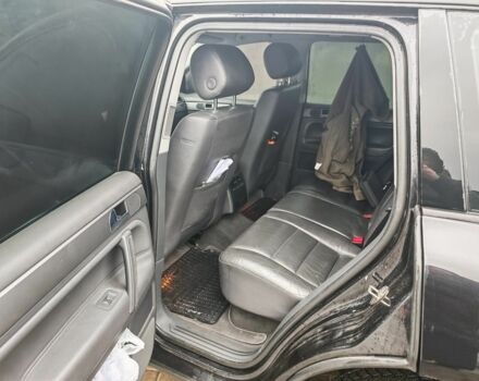 Черный Фольксваген Туарег, объемом двигателя 3 л и пробегом 397 тыс. км за 7700 $, фото 6 на Automoto.ua