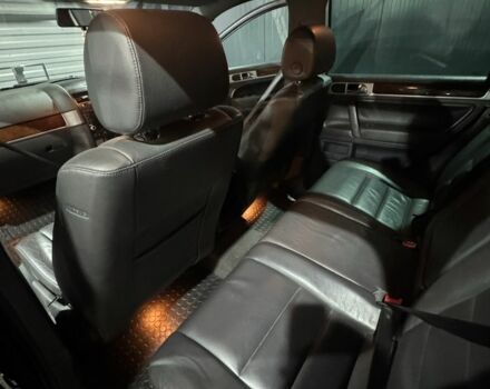 Черный Фольксваген Туарег, объемом двигателя 3 л и пробегом 340 тыс. км за 4500 $, фото 7 на Automoto.ua