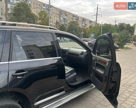 Чорний Фольксваген Туарег, об'ємом двигуна 2.46 л та пробігом 281 тис. км за 7500 $, фото 10 на Automoto.ua