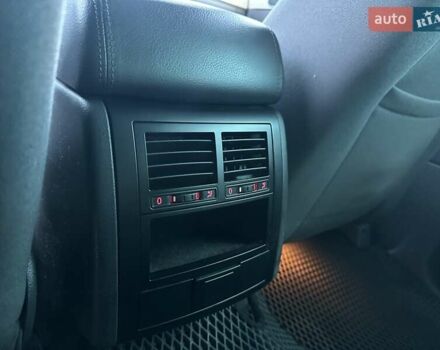 Чорний Фольксваген Туарег, об'ємом двигуна 3 л та пробігом 340 тис. км за 10900 $, фото 36 на Automoto.ua