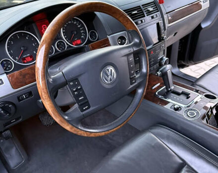 Черный Фольксваген Туарег, объемом двигателя 3 л и пробегом 217 тыс. км за 13450 $, фото 13 на Automoto.ua