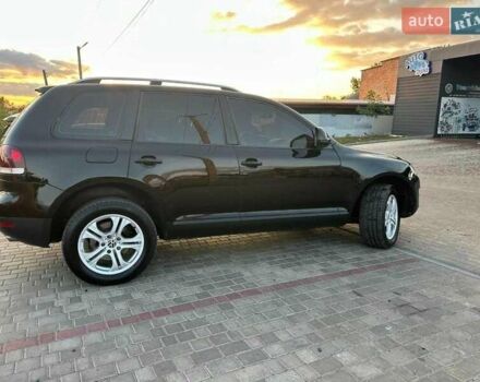 Черный Фольксваген Туарег, объемом двигателя 3 л и пробегом 198 тыс. км за 13086 $, фото 3 на Automoto.ua