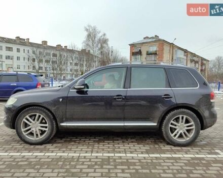 Черный Фольксваген Туарег, объемом двигателя 4.2 л и пробегом 200 тыс. км за 11500 $, фото 19 на Automoto.ua