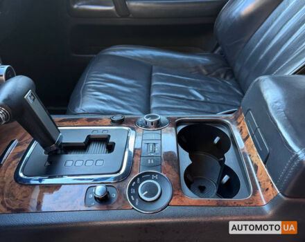 Черный Фольксваген Туарег, объемом двигателя 3 л и пробегом 452 тыс. км за 11000 $, фото 11 на Automoto.ua