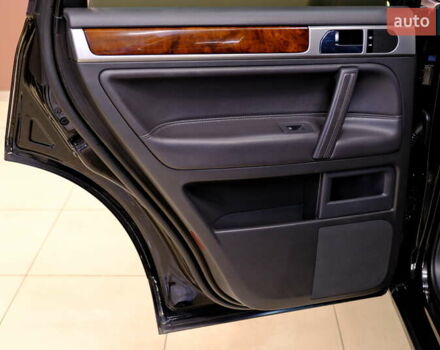 Черный Фольксваген Туарег, объемом двигателя 3.6 л и пробегом 182 тыс. км за 9900 $, фото 30 на Automoto.ua