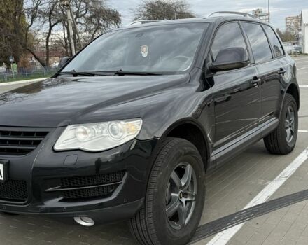 Черный Фольксваген Туарег, объемом двигателя 3 л и пробегом 263 тыс. км за 12500 $, фото 3 на Automoto.ua