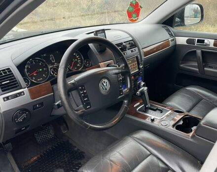 Чорний Фольксваген Туарег, об'ємом двигуна 3 л та пробігом 350 тис. км за 6200 $, фото 13 на Automoto.ua