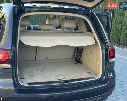 Черный Фольксваген Туарег, объемом двигателя 2.97 л и пробегом 240 тыс. км за 12200 $, фото 27 на Automoto.ua