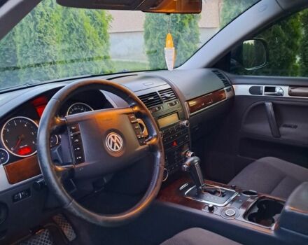 Чорний Фольксваген Туарег, об'ємом двигуна 2.5 л та пробігом 240 тис. км за 12200 $, фото 3 на Automoto.ua