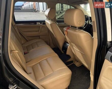 Черный Фольксваген Туарег, объемом двигателя 2.46 л и пробегом 296 тыс. км за 10290 $, фото 16 на Automoto.ua