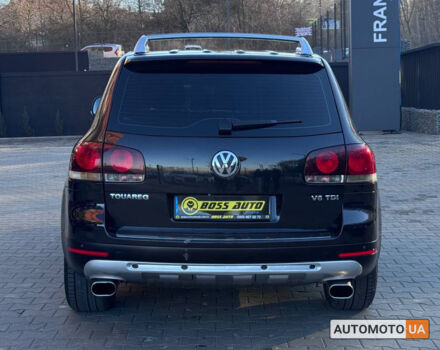 Черный Фольксваген Туарег, объемом двигателя 3 л и пробегом 452 тыс. км за 11000 $, фото 4 на Automoto.ua