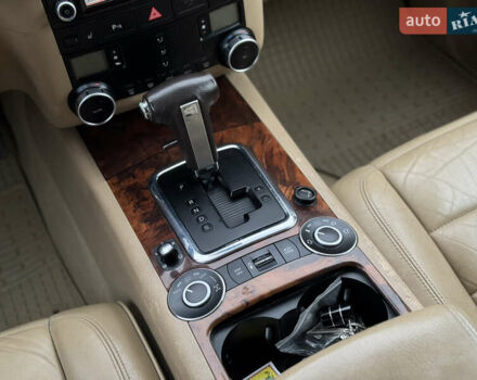 Черный Фольксваген Туарег, объемом двигателя 3.6 л и пробегом 280 тыс. км за 10750 $, фото 22 на Automoto.ua