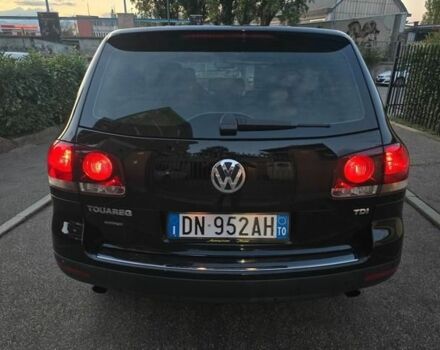 Черный Фольксваген Туарег, объемом двигателя 3 л и пробегом 287 тыс. км за 3259 $, фото 4 на Automoto.ua