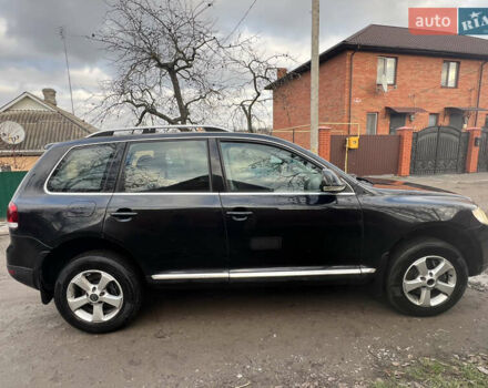 Чорний Фольксваген Туарег, об'ємом двигуна 3 л та пробігом 360 тис. км за 8400 $, фото 5 на Automoto.ua