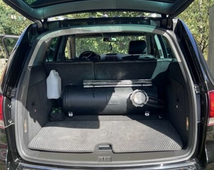 Черный Фольксваген Туарег, объемом двигателя 3.6 л и пробегом 242 тыс. км за 9500 $, фото 3 на Automoto.ua