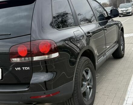 Черный Фольксваген Туарег, объемом двигателя 3 л и пробегом 263 тыс. км за 12500 $, фото 13 на Automoto.ua