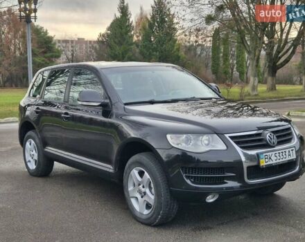 Черный Фольксваген Туарег, объемом двигателя 2.5 л и пробегом 268 тыс. км за 8850 $, фото 11 на Automoto.ua