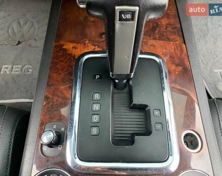 Черный Фольксваген Туарег, объемом двигателя 3 л и пробегом 360 тыс. км за 9800 $, фото 25 на Automoto.ua