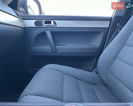 Чорний Фольксваген Туарег, об'ємом двигуна 3 л та пробігом 340 тис. км за 10900 $, фото 24 на Automoto.ua