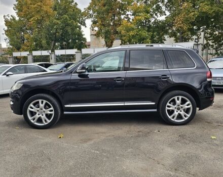 Черный Фольксваген Туарег, объемом двигателя 3.6 л и пробегом 250 тыс. км за 10700 $, фото 2 на Automoto.ua