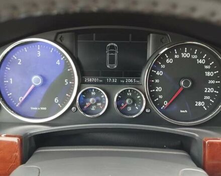 Чорний Фольксваген Туарег, об'ємом двигуна 3 л та пробігом 258 тис. км за 11500 $, фото 17 на Automoto.ua