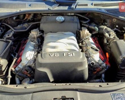 Черный Фольксваген Туарег, объемом двигателя 4.2 л и пробегом 200 тыс. км за 11500 $, фото 3 на Automoto.ua