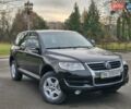 Черный Фольксваген Туарег, объемом двигателя 2.5 л и пробегом 268 тыс. км за 8850 $, фото 5 на Automoto.ua