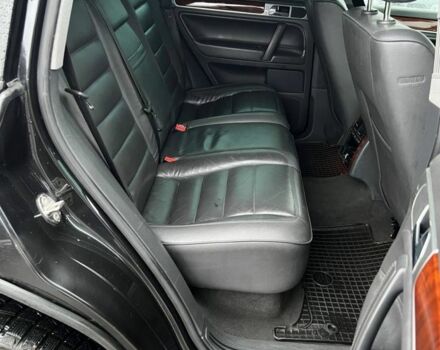 Черный Фольксваген Туарег, объемом двигателя 3 л и пробегом 280 тыс. км за 4900 $, фото 6 на Automoto.ua