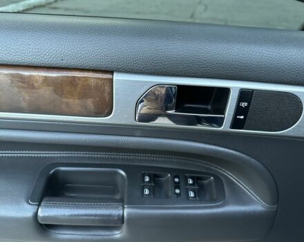 Чорний Фольксваген Туарег, об'ємом двигуна 3 л та пробігом 221 тис. км за 9800 $, фото 14 на Automoto.ua