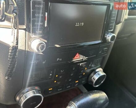 Черный Фольксваген Туарег, объемом двигателя 4.2 л и пробегом 286 тыс. км за 8999 $, фото 24 на Automoto.ua