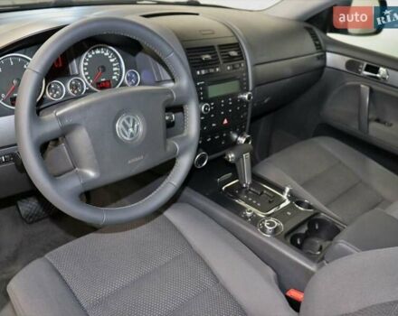 Черный Фольксваген Туарег, объемом двигателя 2.5 л и пробегом 268 тыс. км за 9900 $, фото 3 на Automoto.ua