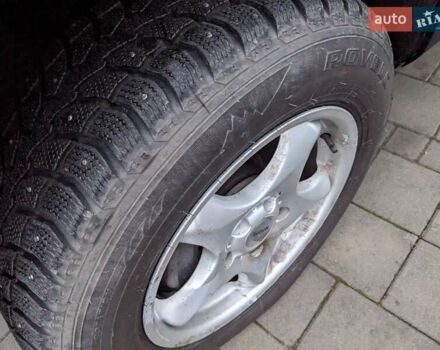 Черный Фольксваген Туарег, объемом двигателя 3 л и пробегом 305 тыс. км за 5850 $, фото 5 на Automoto.ua