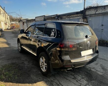 Чорний Фольксваген Туарег, об'ємом двигуна 3 л та пробігом 335 тис. км за 8499 $, фото 5 на Automoto.ua